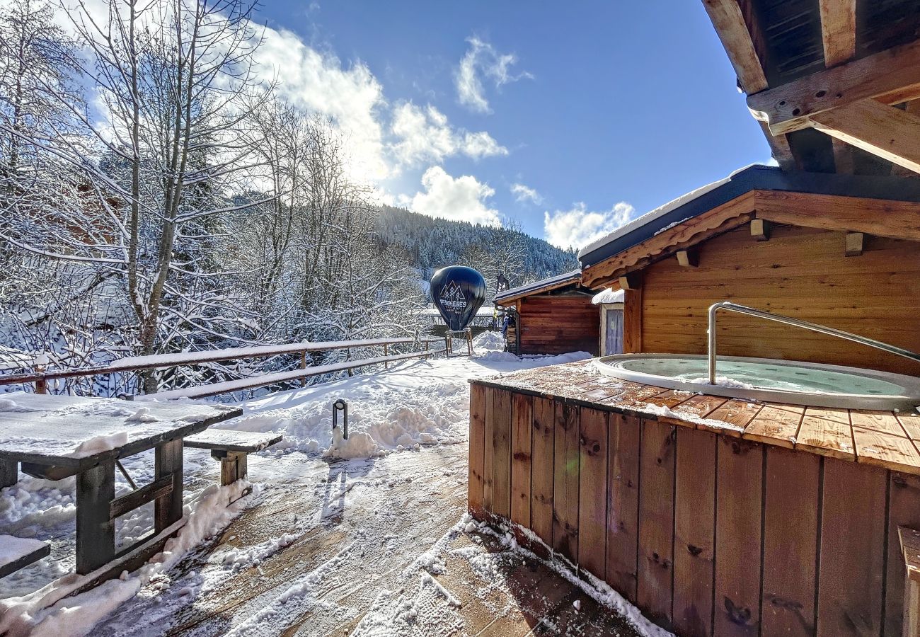 Apartment in Les Gets - Chez Louis-appartement-8pers-proche piste