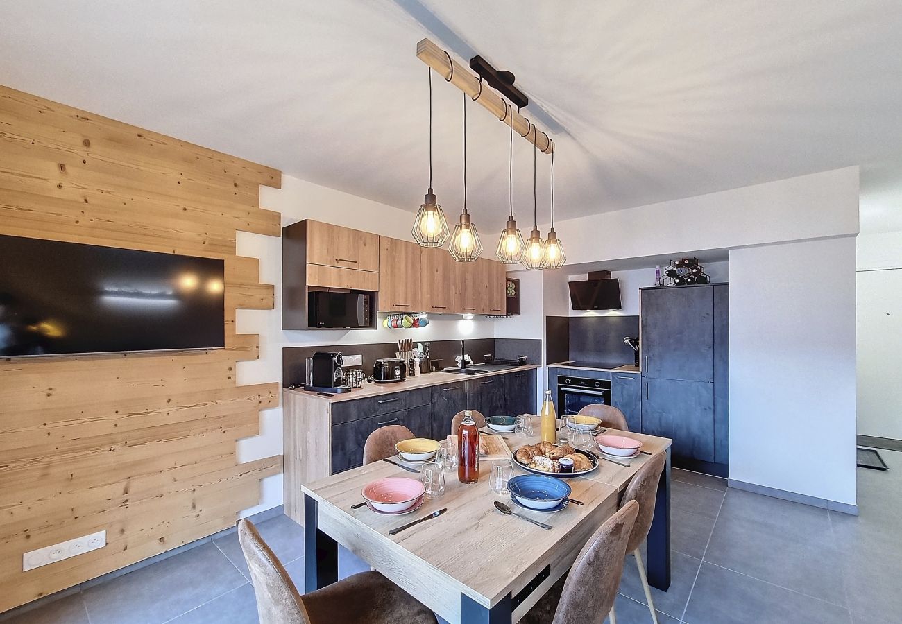 Apartment in Les Gets - Cardena- appartement- 8pers- proche centre Apartment in Les Gets - Cardena- appartement- 8pers- proche centre